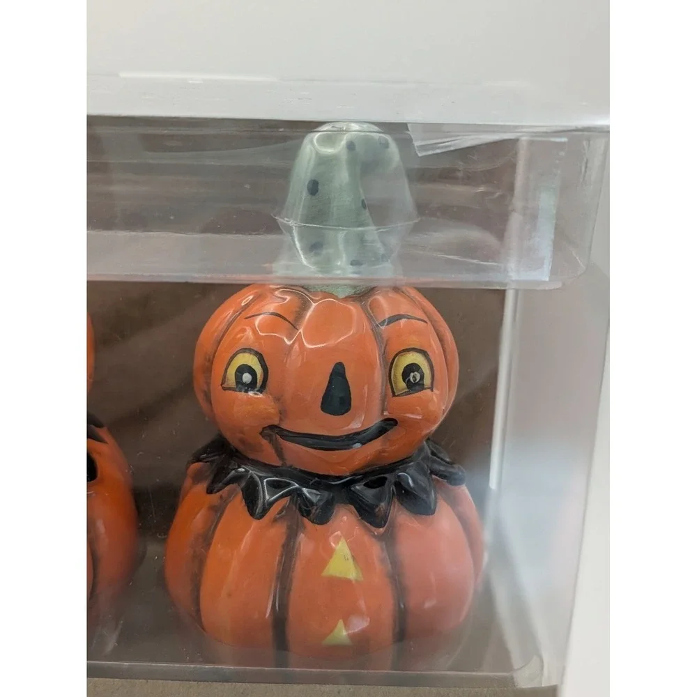 NEW Johanna Parker Halloween Jack O' Lantern Pumpkin Salt & Pepper Shaker‎